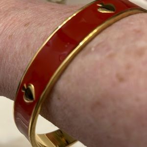 VINTAGE KATE SPADE DEEP BERRY BANGLE BRACELET W/GOLD-TONE BASE AND♠️.NEVER USED